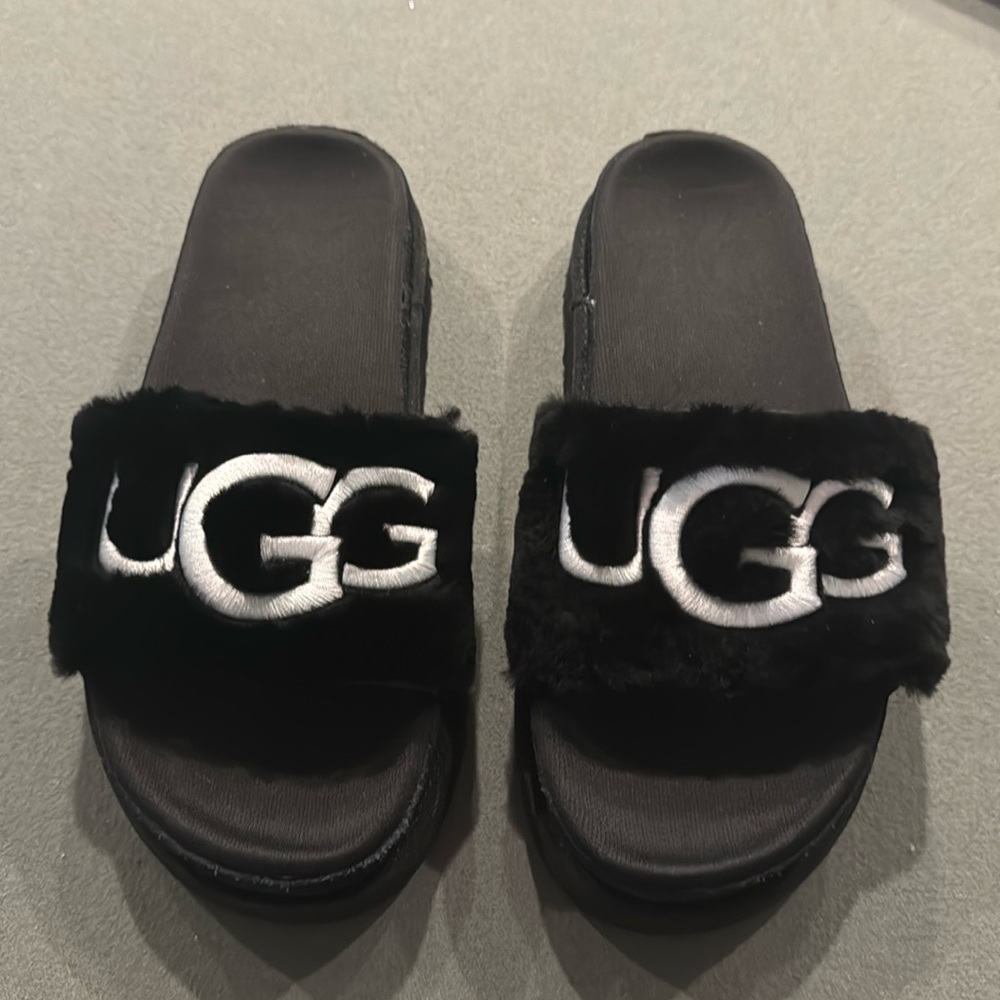 Ugg slide